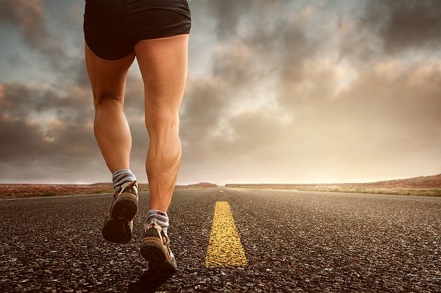 Lees meer over het artikel Pijntjes bij het hardlopen. Wat kan je er aan doen?
